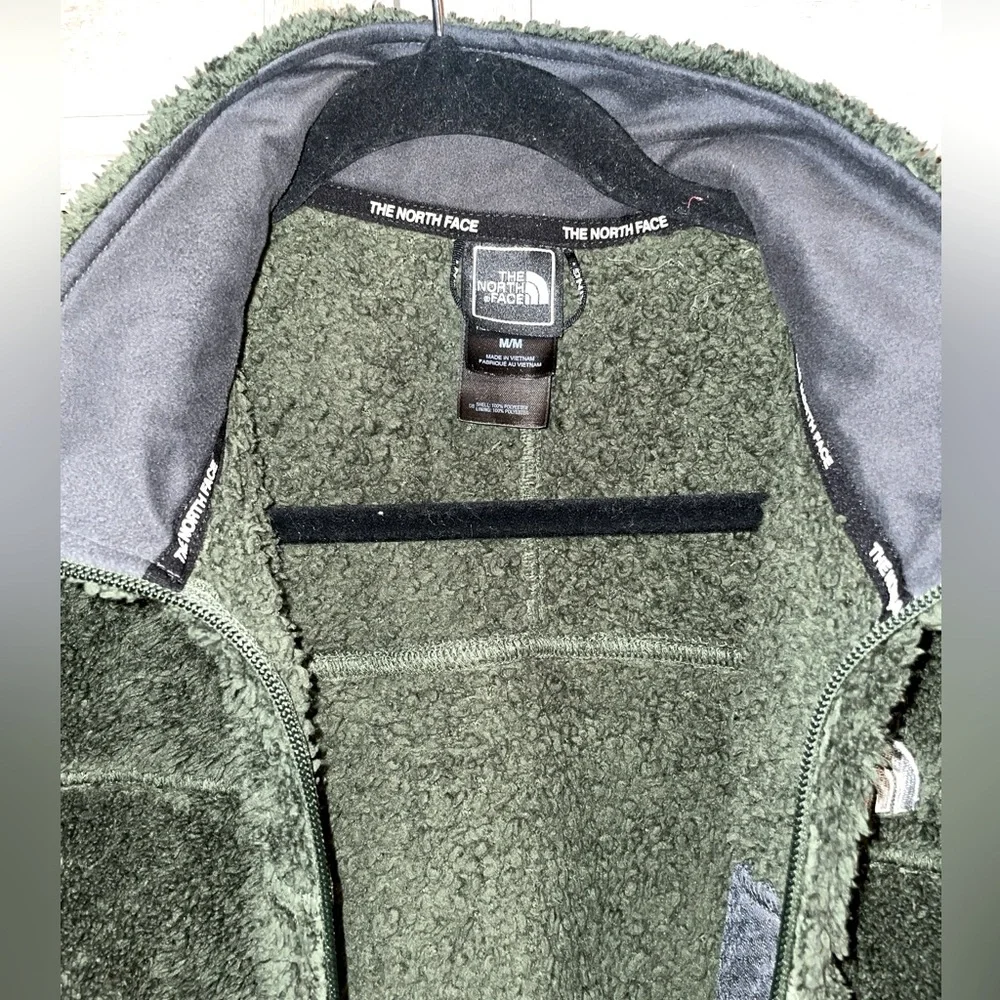 The North Face  Sherpa Full Zip Jacket Size M